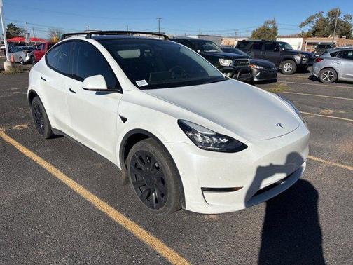 2022 Tesla Model Y Long Range Dual Motor All-Wheel Drive