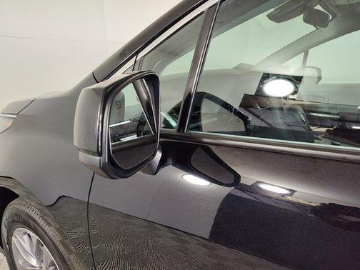 2025 Toyota Sienna LE