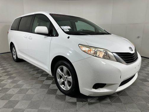 2012 Toyota Sienna LE