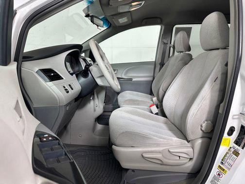 2012 Toyota Sienna LE