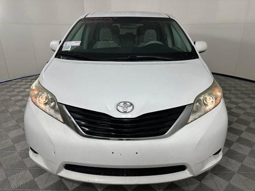 2012 Toyota Sienna LE