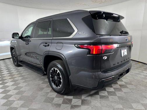 2024 Toyota Sequoia SR5