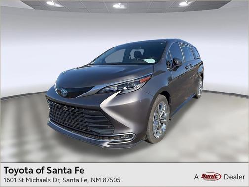 Predawn Gray Mica 2024 Toyota Sienna Platinum