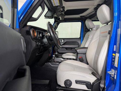 Hydro Blue Pearlcoat 2021 Jeep Gladiator Mojave 4x4