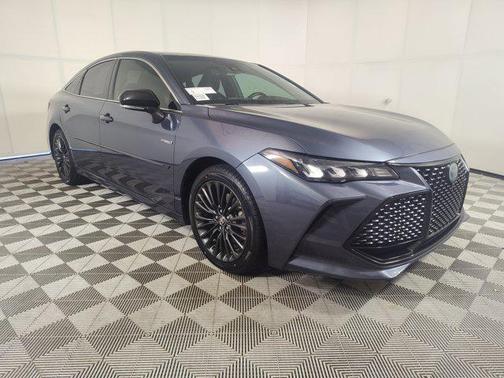 2021 Toyota Avalon Hybrid XSE