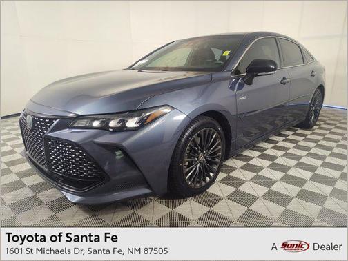 2021 Toyota Avalon Hybrid XSE