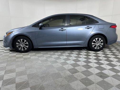 2022 Toyota Corolla Hybrid LE
