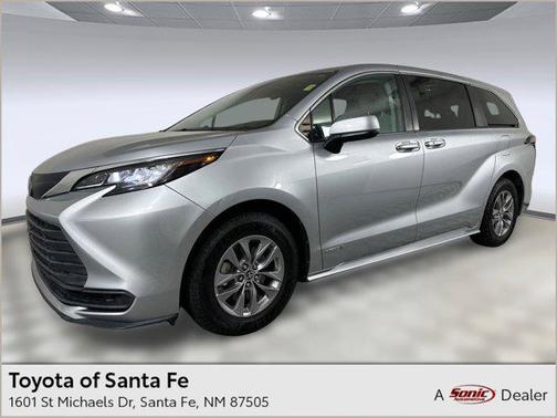 2021 Toyota Sienna LE