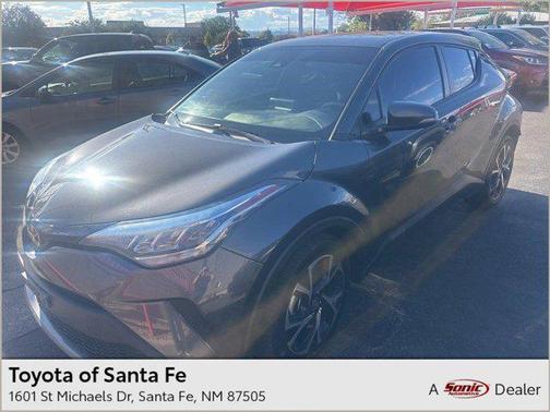 2022 Toyota C-HR XLE