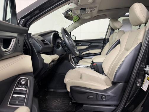 Crystal Black Pearl 2022 Subaru Ascent Limited 7-Passenger