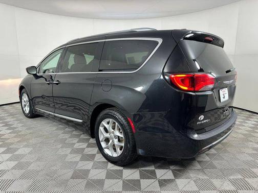 2018 Chrysler Pacifica Touring-L