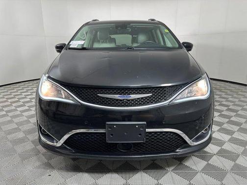 2018 Chrysler Pacifica Touring-L