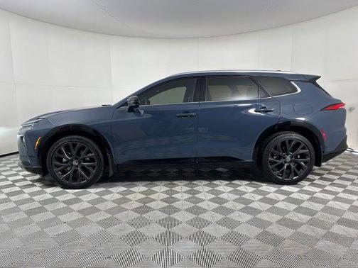 2025 Toyota Crown Signia Limited