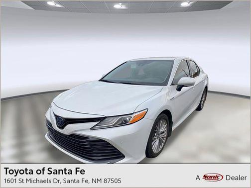 2019 Toyota Camry Hybrid LE