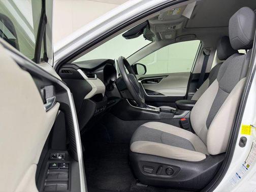 White 2022 Toyota RAV4 XLE