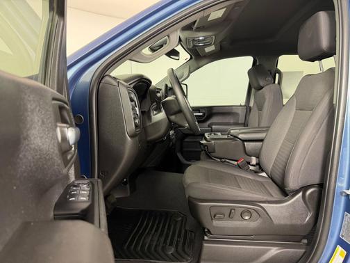 Lakeshore Blue Metallic 2025 Chevrolet Silverado 2500 Custom