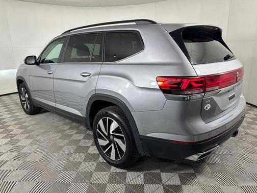 2024 Volkswagen Atlas 2.0T SE w/Technology 4MOTION