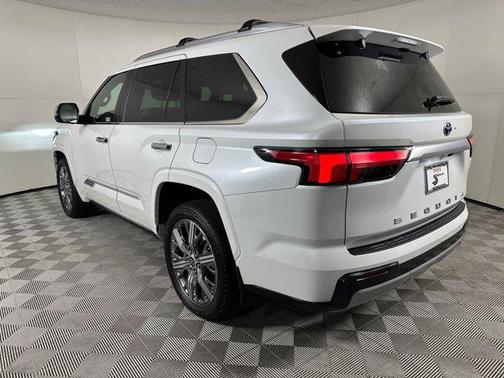 2024 Toyota Sequoia Capstone