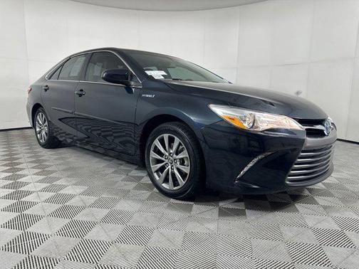 2016 Toyota Camry Hybrid XLE