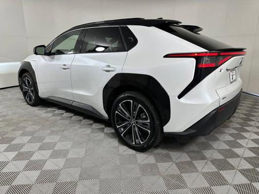2025 Toyota bZ4X Limited