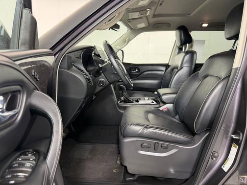 Anthracite Gray 2024 INFINITI QX80 Luxe