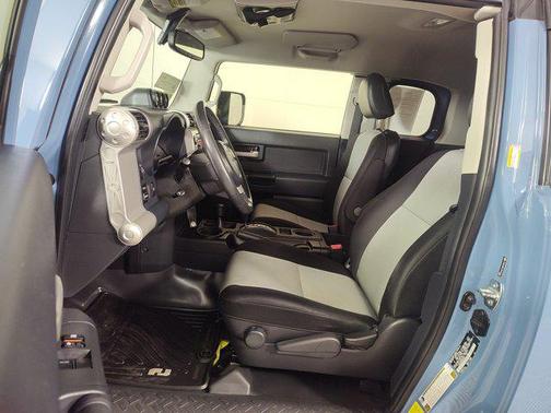 2014 Toyota FJ Cruiser Base