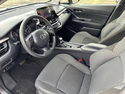 2020 Toyota C-HR LE