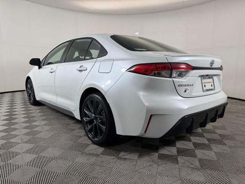 White 2024 Toyota Corolla SE
