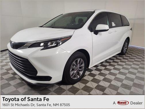 2024 Toyota Sienna LE