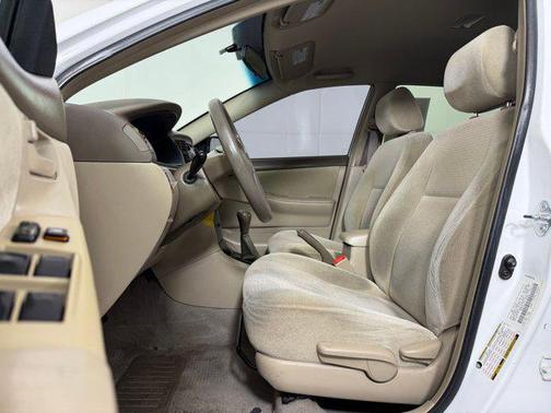 Super White 2007 Toyota Corolla CE