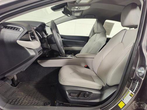 2024 Toyota Camry Hybrid XLE