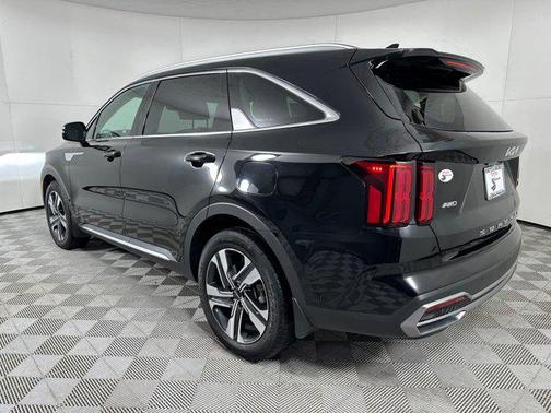 2022 Kia Sorento Plug-In Hybrid SX