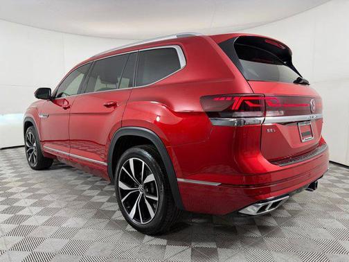 Red 2024 Volkswagen Atlas 2.0T SEL Premium R-Line 4MOTION