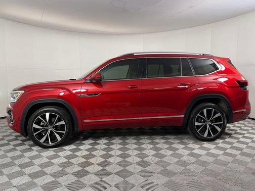 Red 2024 Volkswagen Atlas 2.0T SEL Premium R-Line 4MOTION