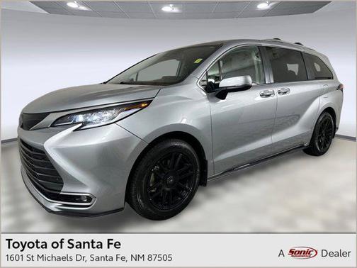 2022 Toyota Sienna Limited