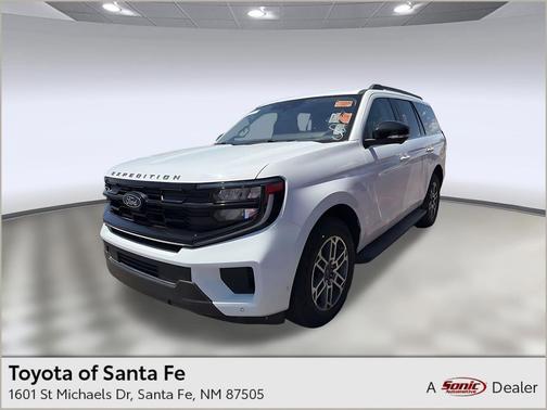 Oxford White 2025 Ford Expedition Active