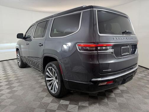 Diamond Black Crystal Pearlcoat 2022 Jeep Grand Wagoneer Series I 4x4