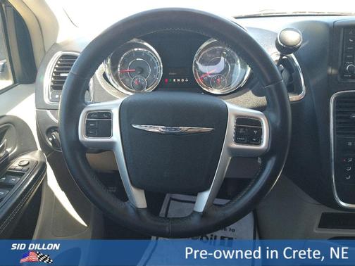 2015 Chrysler Town & Country LX