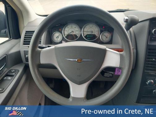 2008 Chrysler Town & Country LX