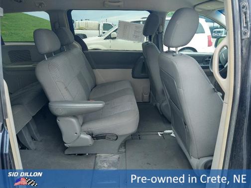 2008 Chrysler Town & Country LX