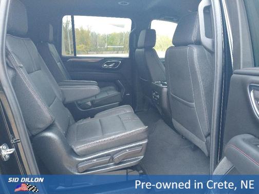 2023 Chevrolet Suburban RST