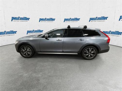 2017 Volvo V90 Cross Country T6