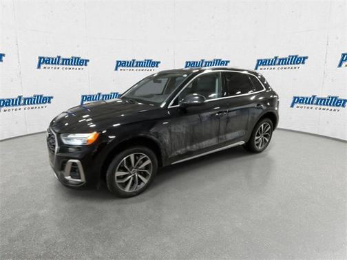 2022 Audi Q5 45 S line Premium Plus