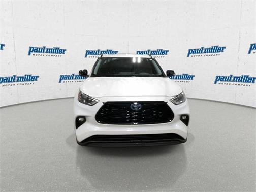 2024 Toyota Highlander Hybrid XLE