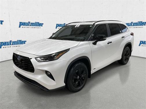 2024 Toyota Highlander Hybrid XLE