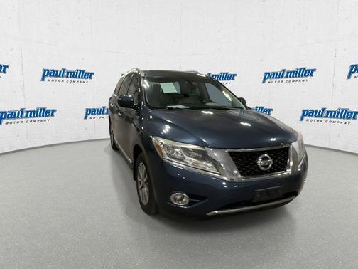 Arctic Blue Metallic 2016 Nissan Pathfinder SL