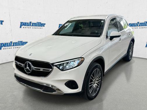 Polar White 2023 Mercedes-Benz GLC 300 4MATIC