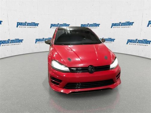 2016 Volkswagen Golf R 2.0T DSG