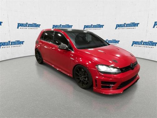 2016 Volkswagen Golf R 2.0T DSG