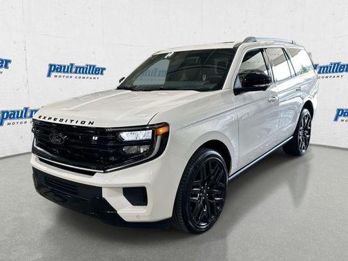 STAR WHITE MET TRI-COAT 2026 Ford Expedition Platinum